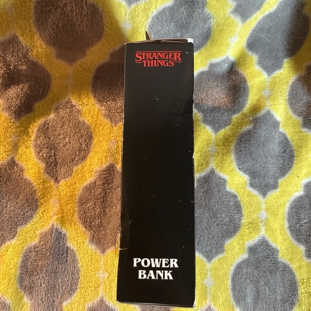 NIB Stranger Things Squawk Chicken Power Bank - Picture 4 of 4